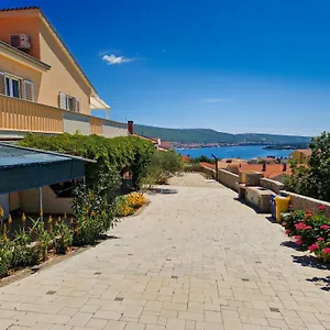 Apartments Sandra Apartment